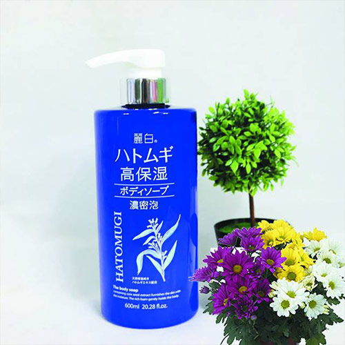 Sữa tắm dưỡng ẩm trắng da hatomugi 600ml mẫu mới